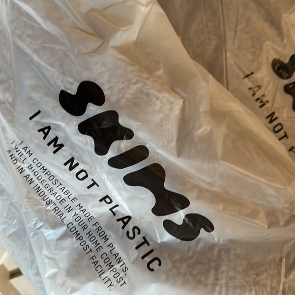 SKIMS Teddy (Sherpa) Joggers NWT - (Desert) XL - Picture 3 of 5